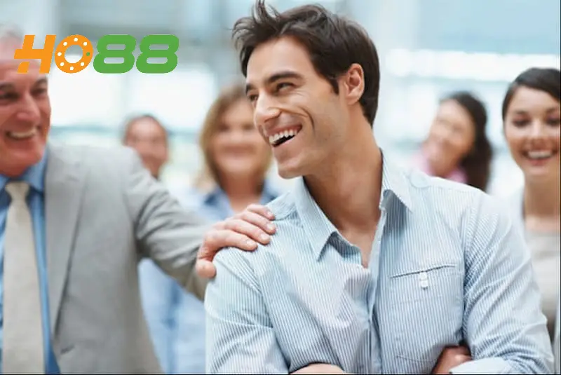 Tiểu sử và con đường sự nghiệp của tác giả Phạm Quốc Tuấn